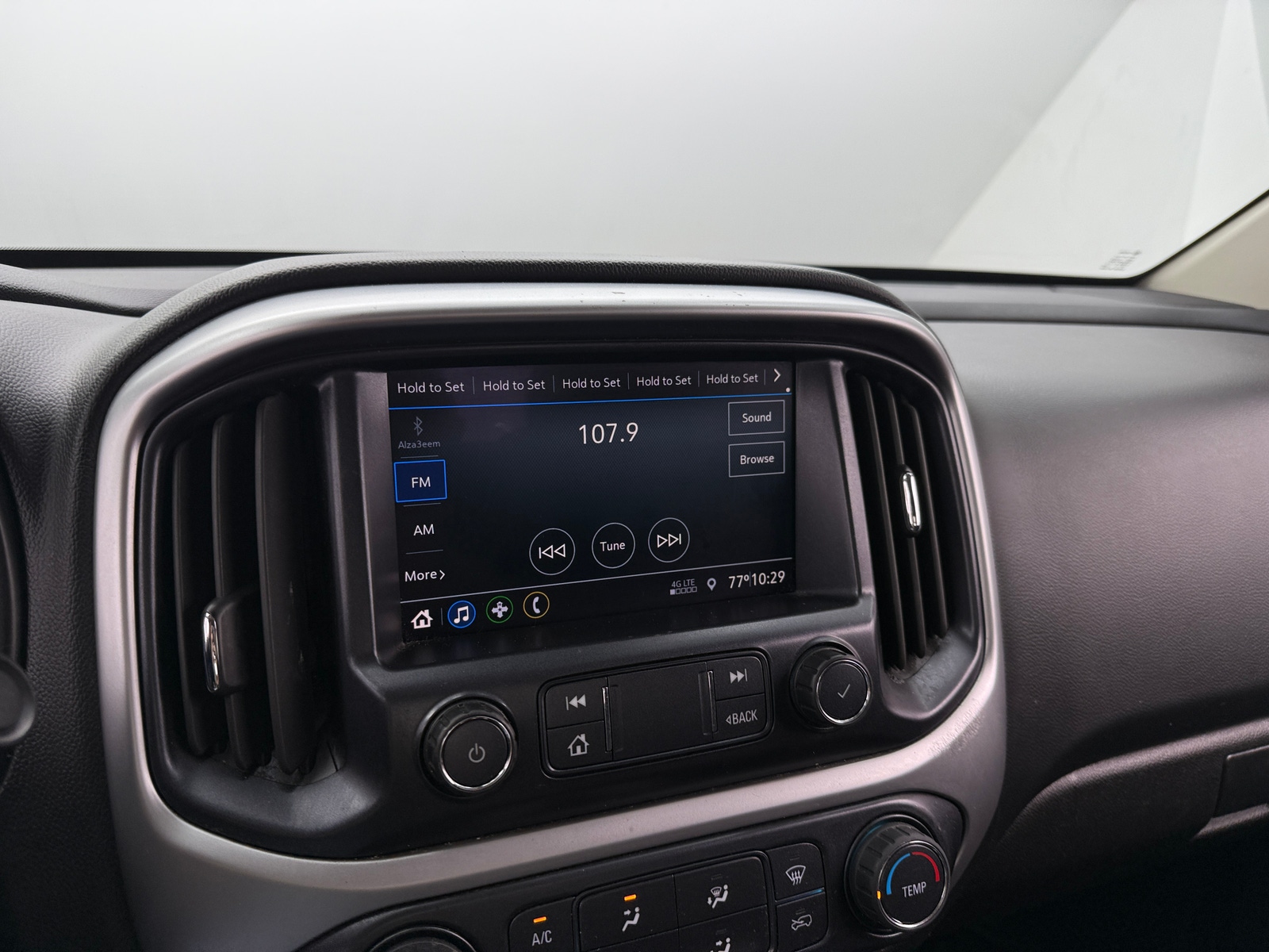 Thumbnail: 2022 Chevrolet Colorado - 4