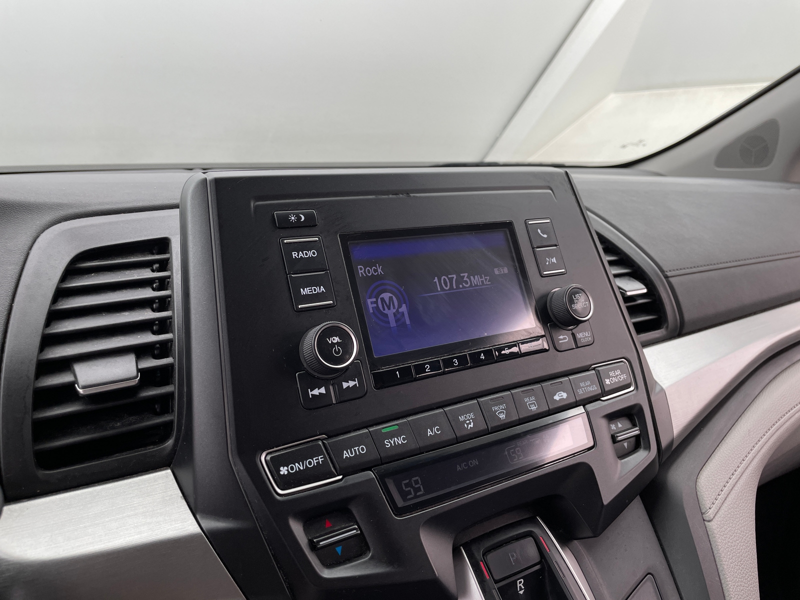 Thumbnail: 2019 Honda Odyssey - 4