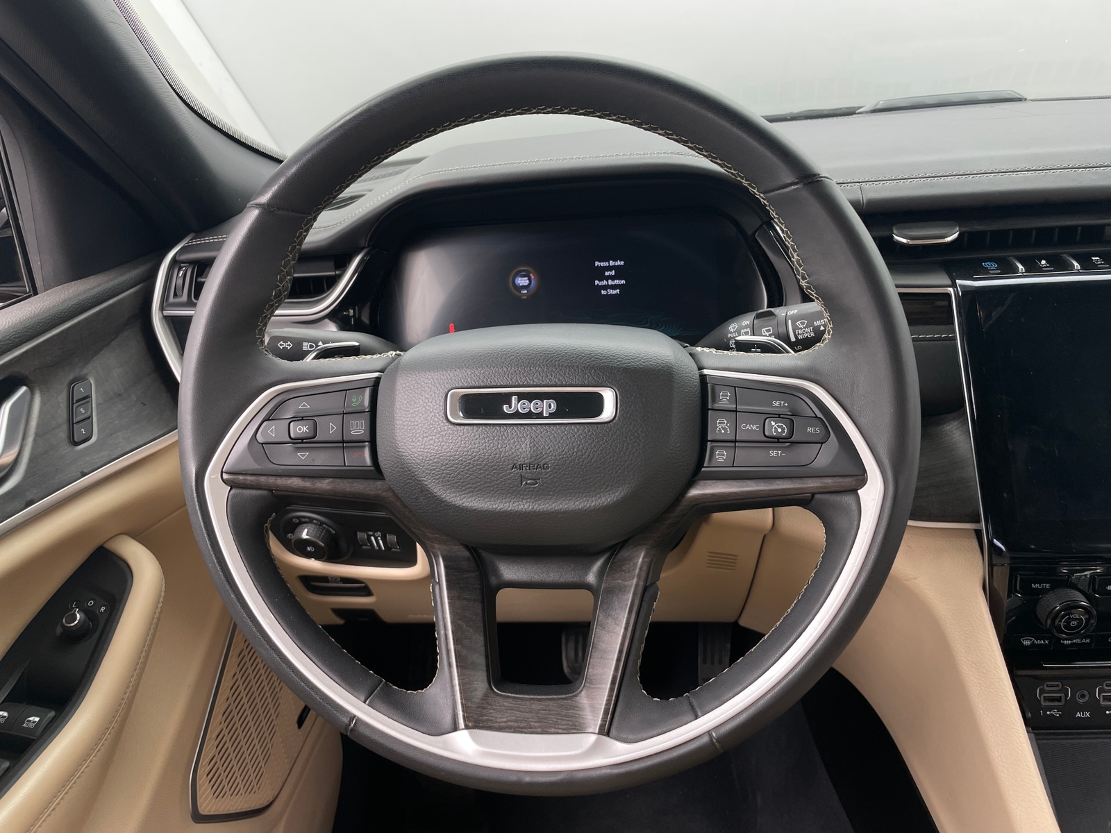 Thumbnail: 2022 Jeep Grand Cherokee - 4