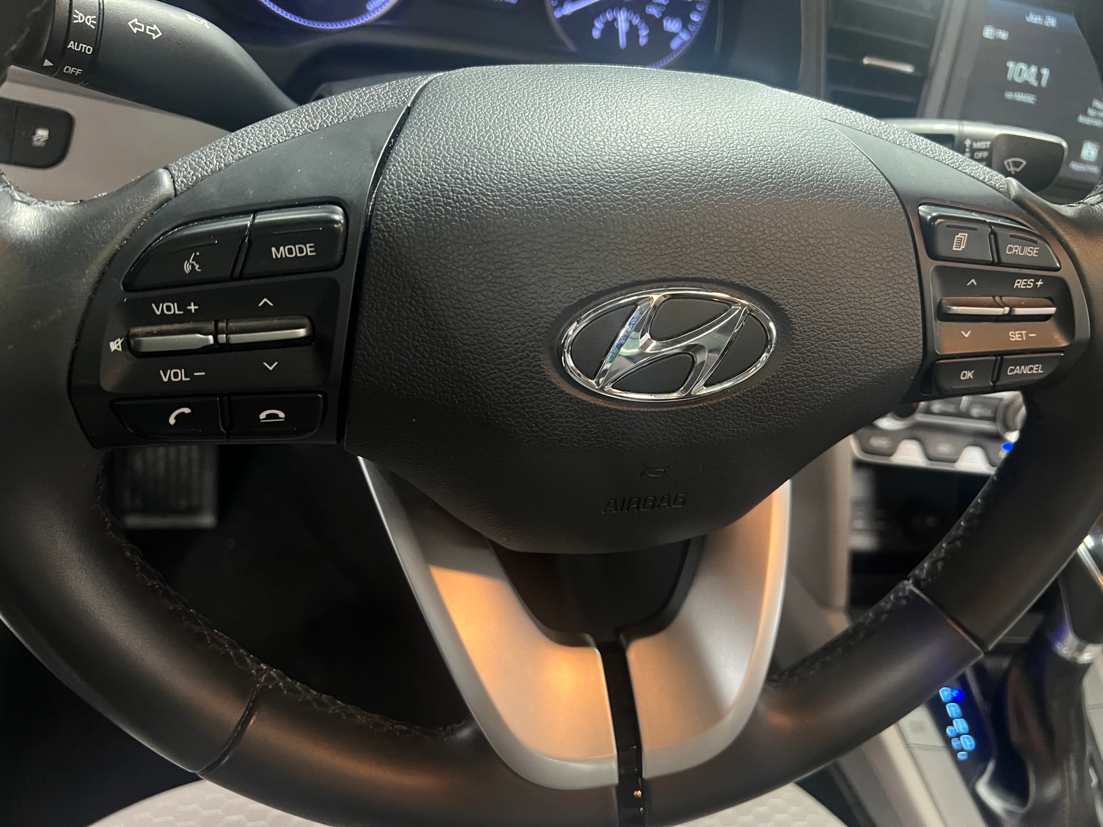 Thumbnail: 2020 Hyundai Elantra - 5