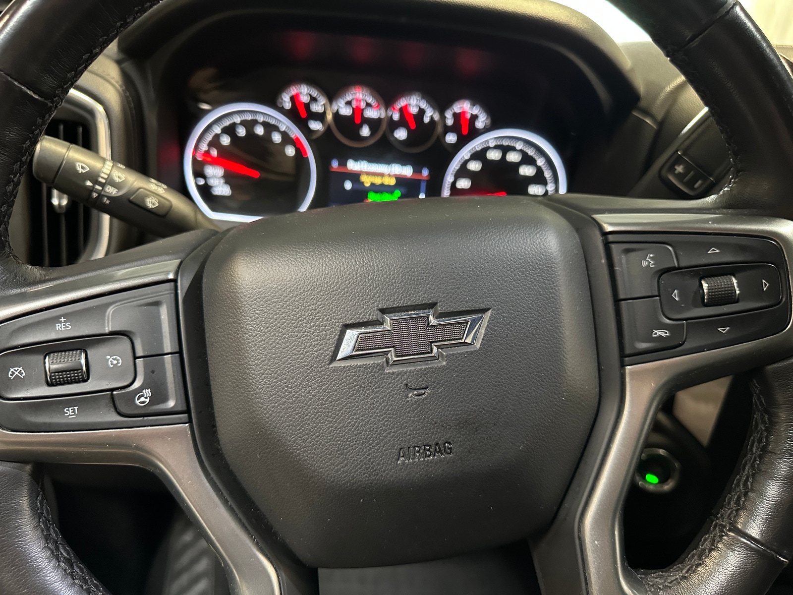 Thumbnail: 2020 Chevrolet Silverado 1500 - 5
