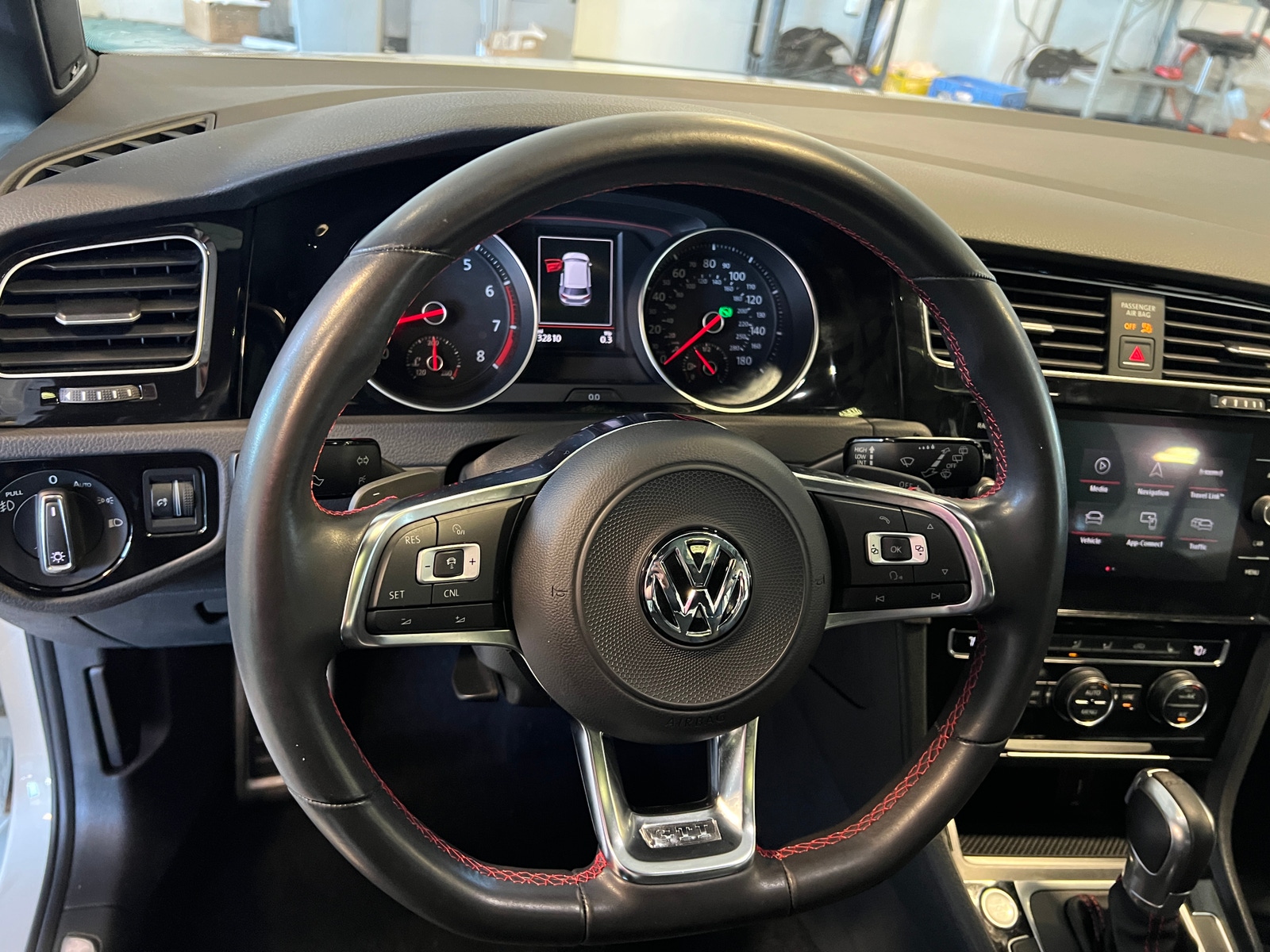 Thumbnail: 2018 Volkswagen Golf - 4