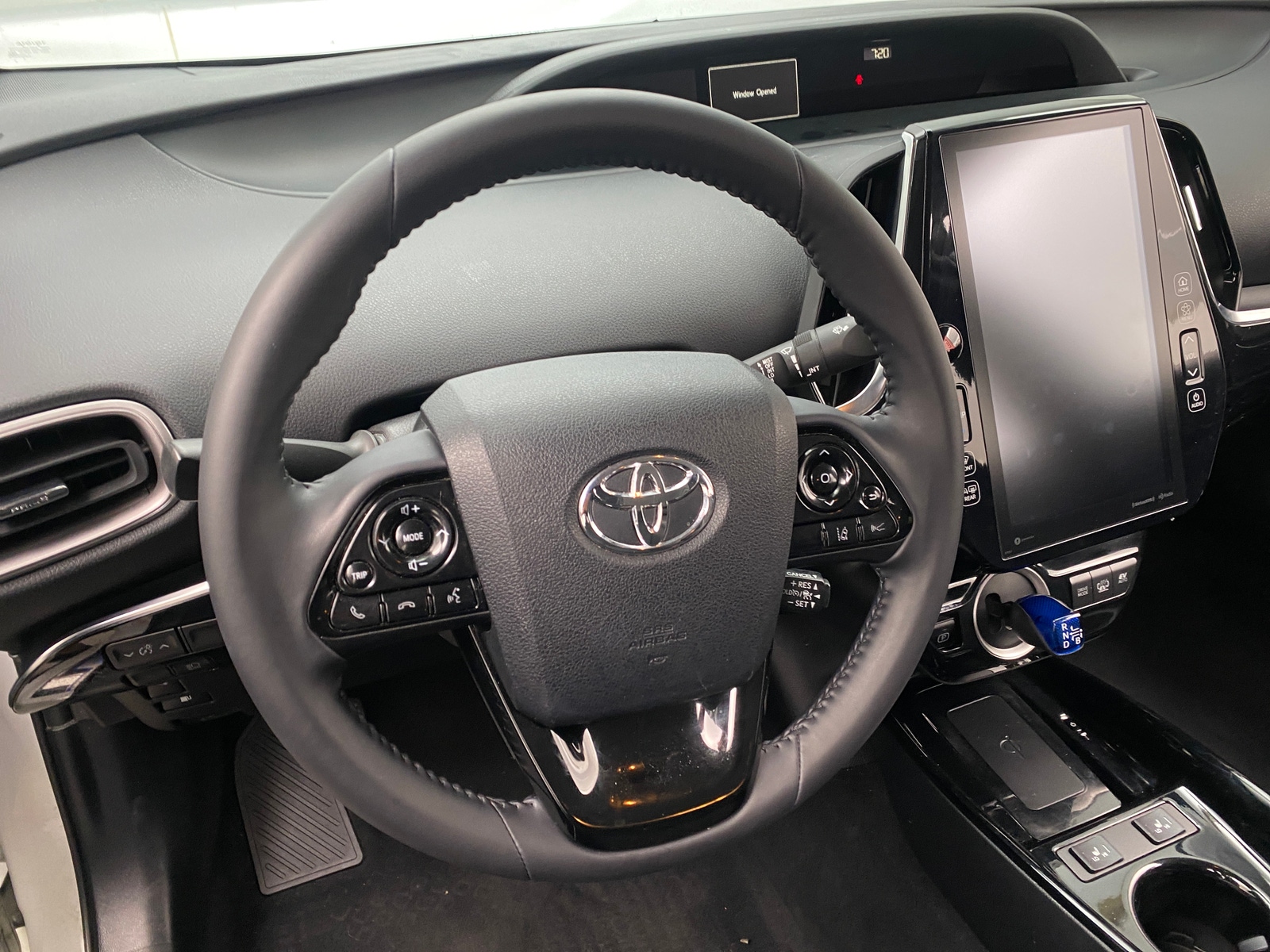 Thumbnail: 2022 Toyota Prius Prime - 4