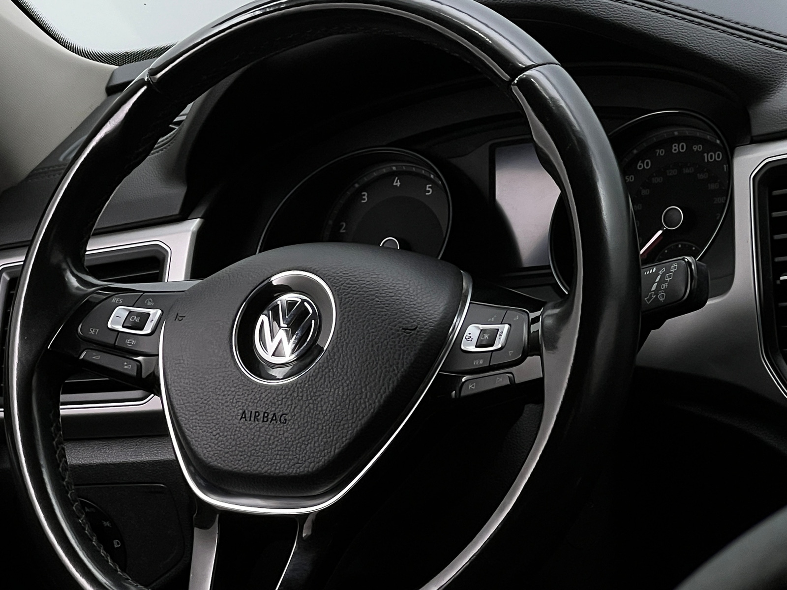 Thumbnail: 2019 Volkswagen Atlas - 4