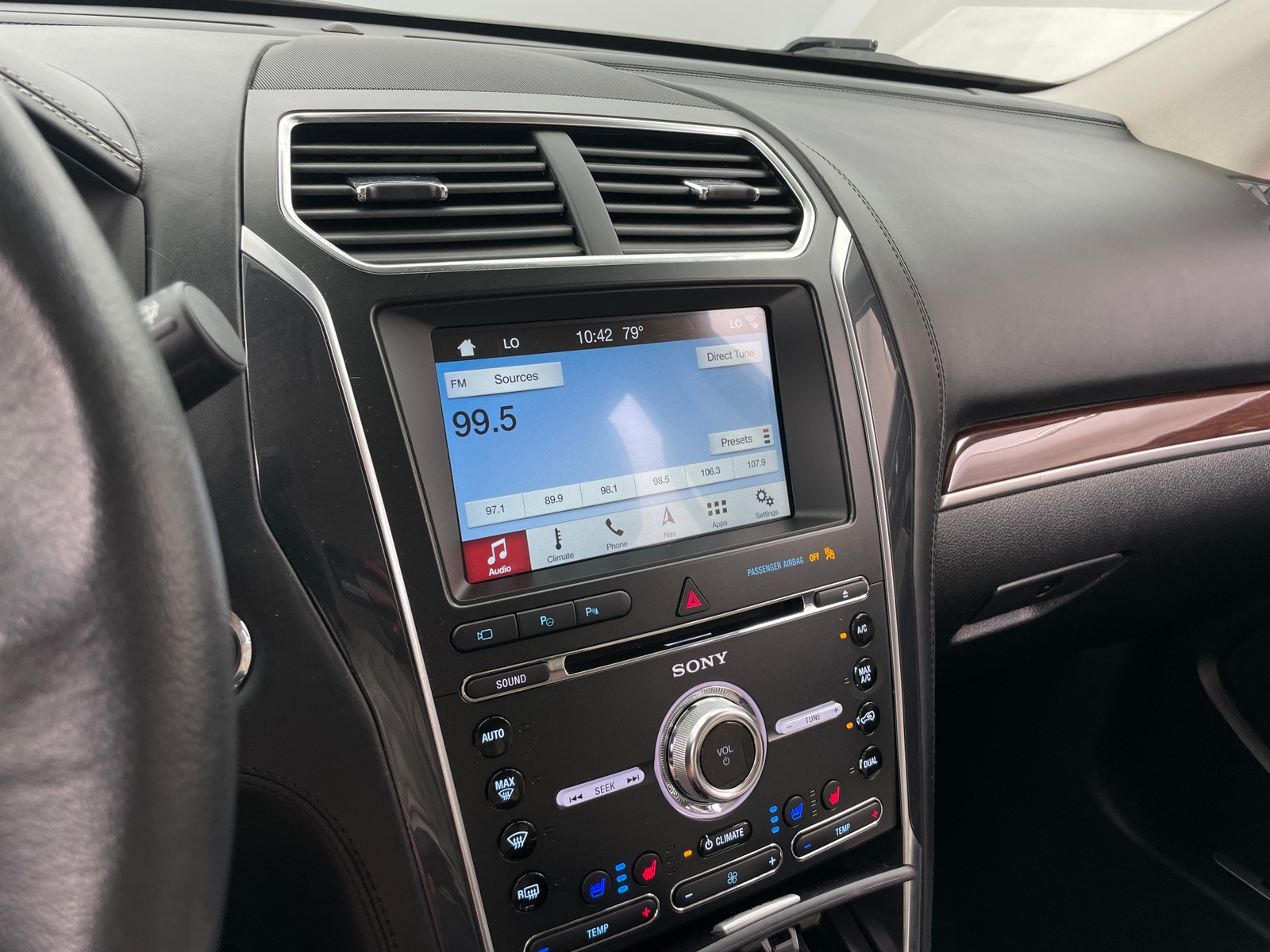Thumbnail: 2018 Ford Explorer - 3