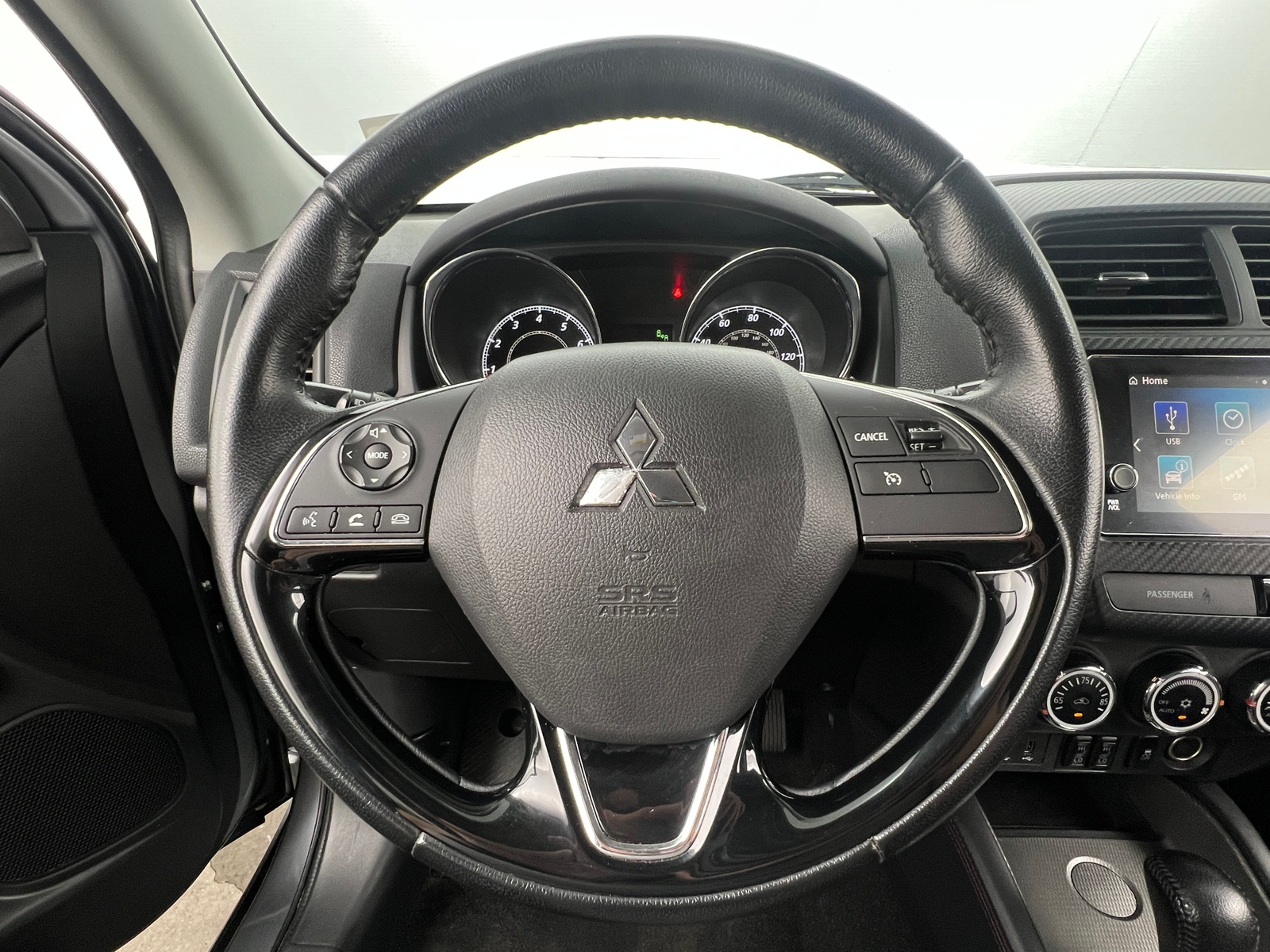 Thumbnail: 2019 Mitsubishi Outlander Sport - 5
