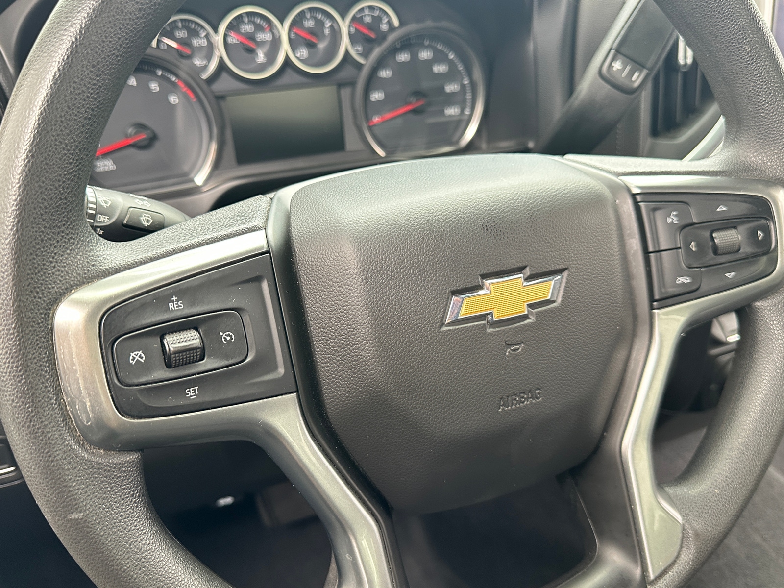 Thumbnail: 2020 Chevrolet Silverado 1500 - 5