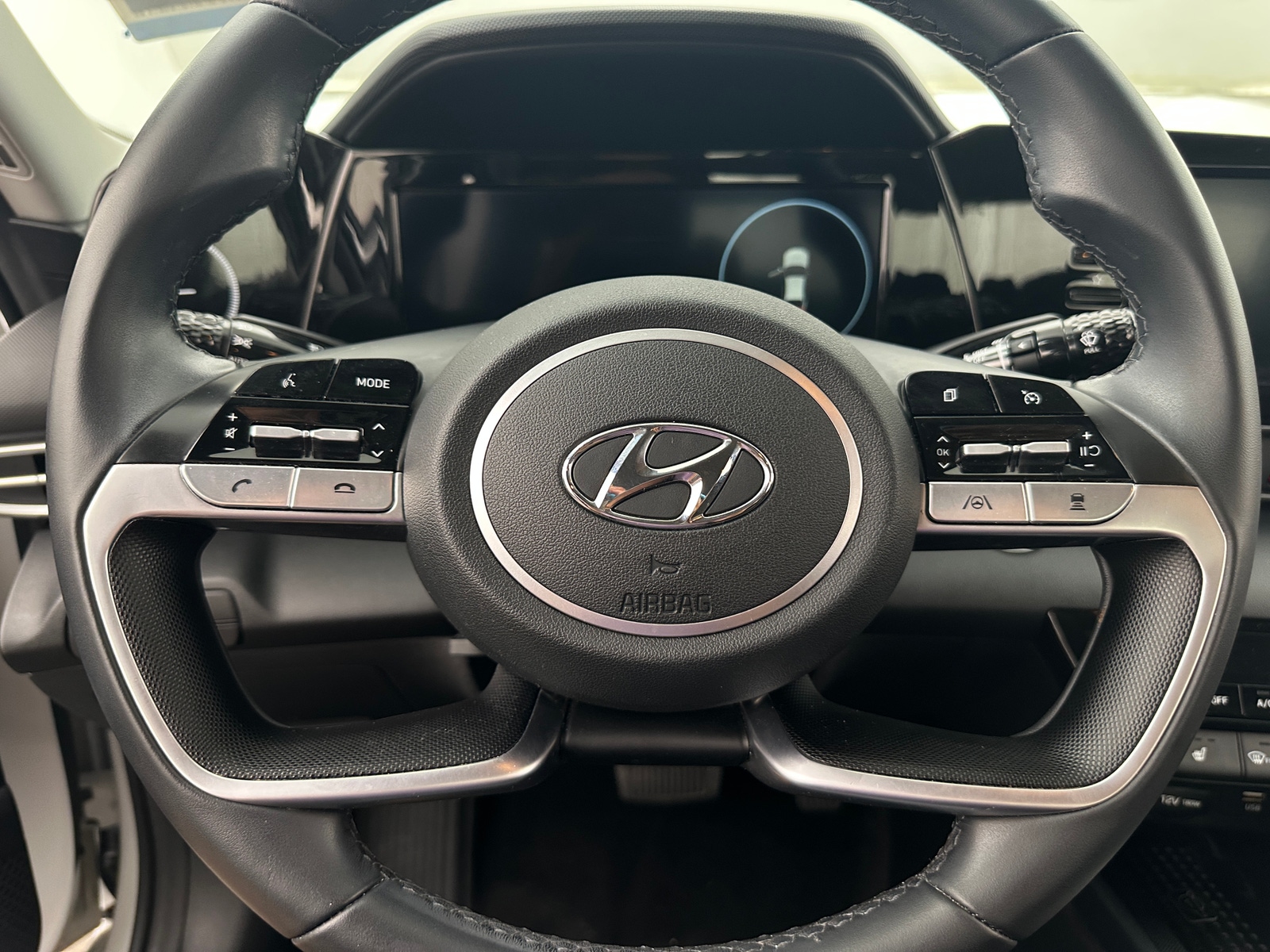 Thumbnail: 2022 Hyundai Elantra - 5