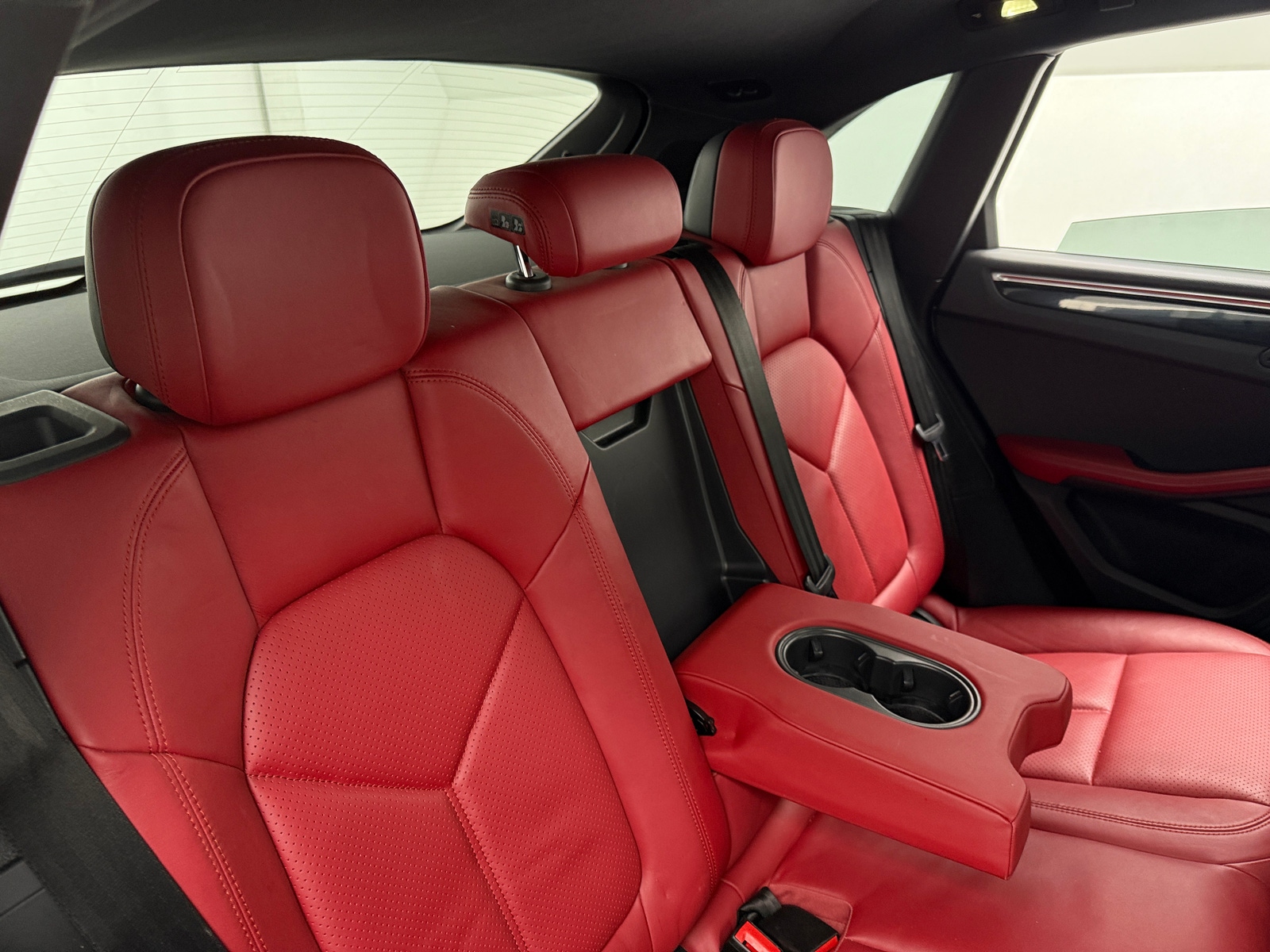 Thumbnail: 2018 Porsche Macan - 5