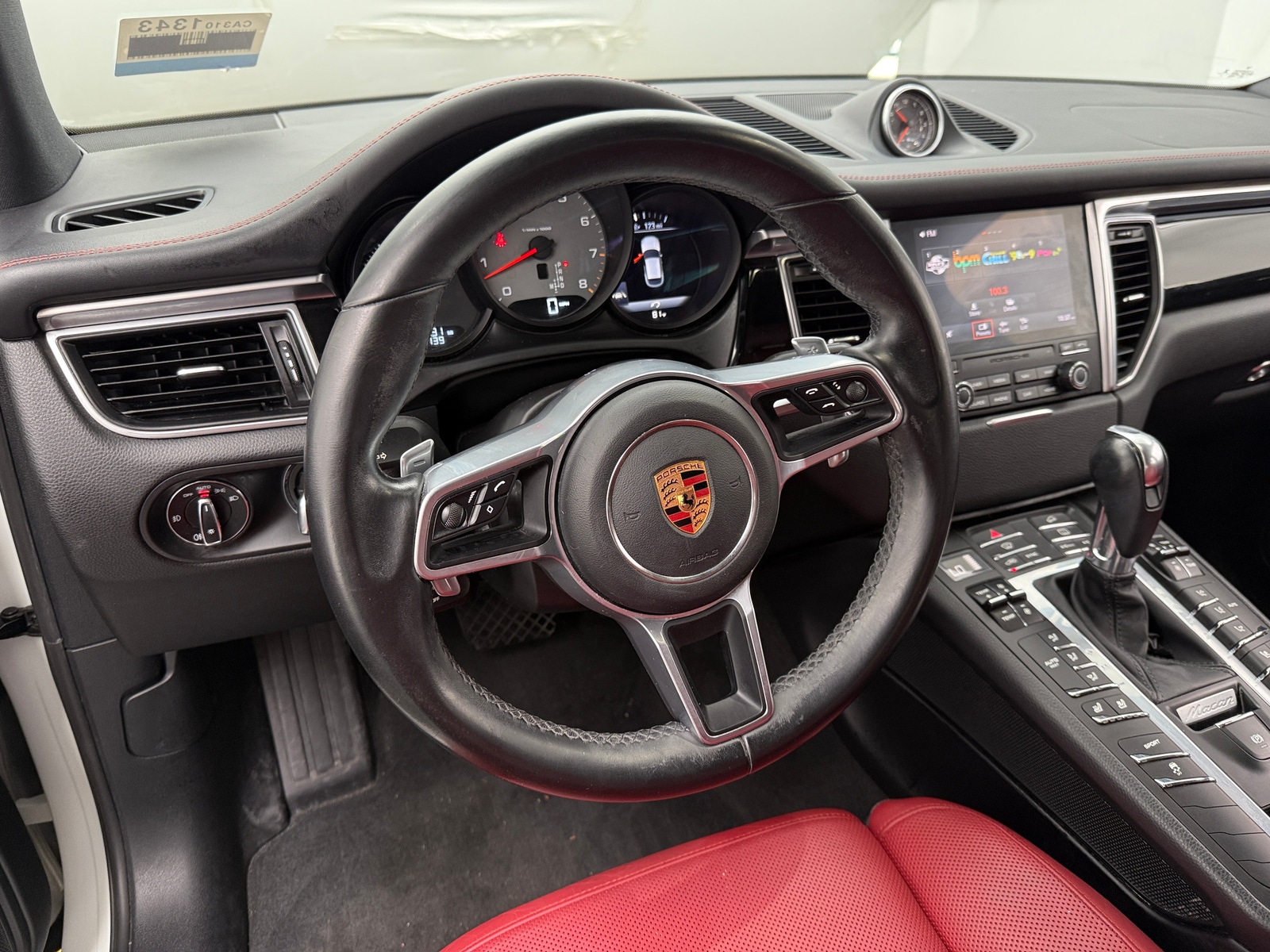 Thumbnail: 2018 Porsche Macan - 4