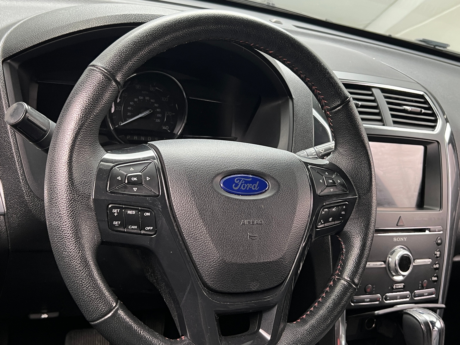 Thumbnail: 2018 Ford Explorer - 4
