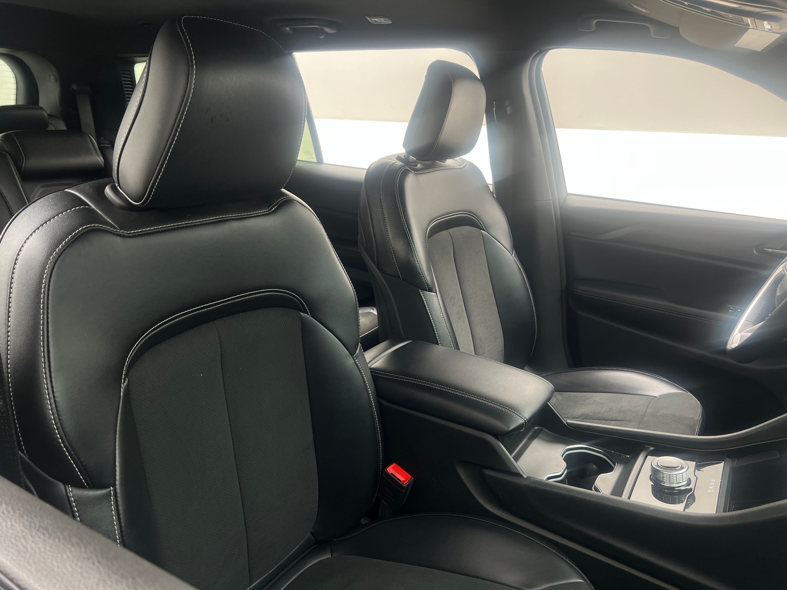 Thumbnail: 2024 Jeep Grand Cherokee L - 2