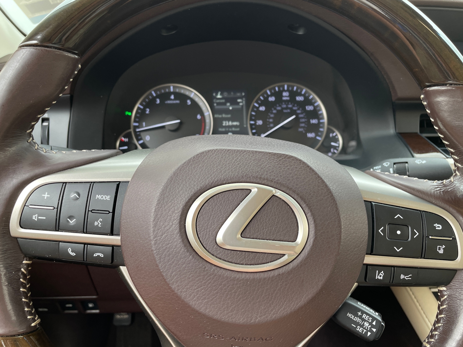 Thumbnail: 2016 Lexus ES - 4