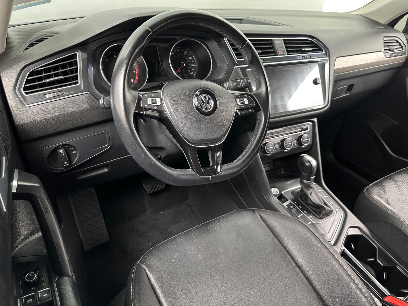 Thumbnail: 2019 Volkswagen Tiguan - 2
