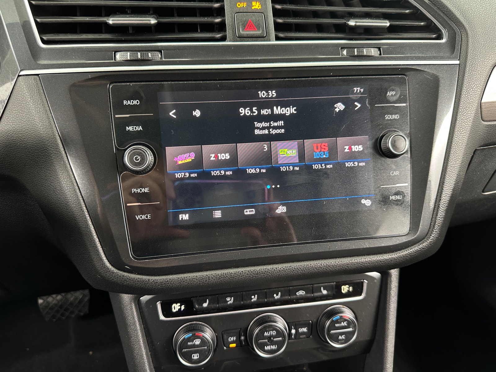 Thumbnail: 2019 Volkswagen Tiguan - 3