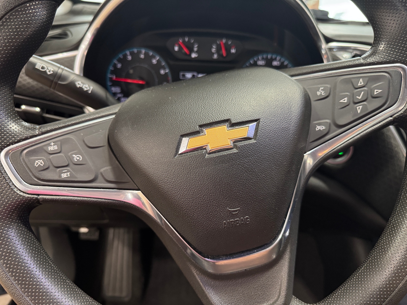Thumbnail: 2020 Chevrolet Malibu - 5
