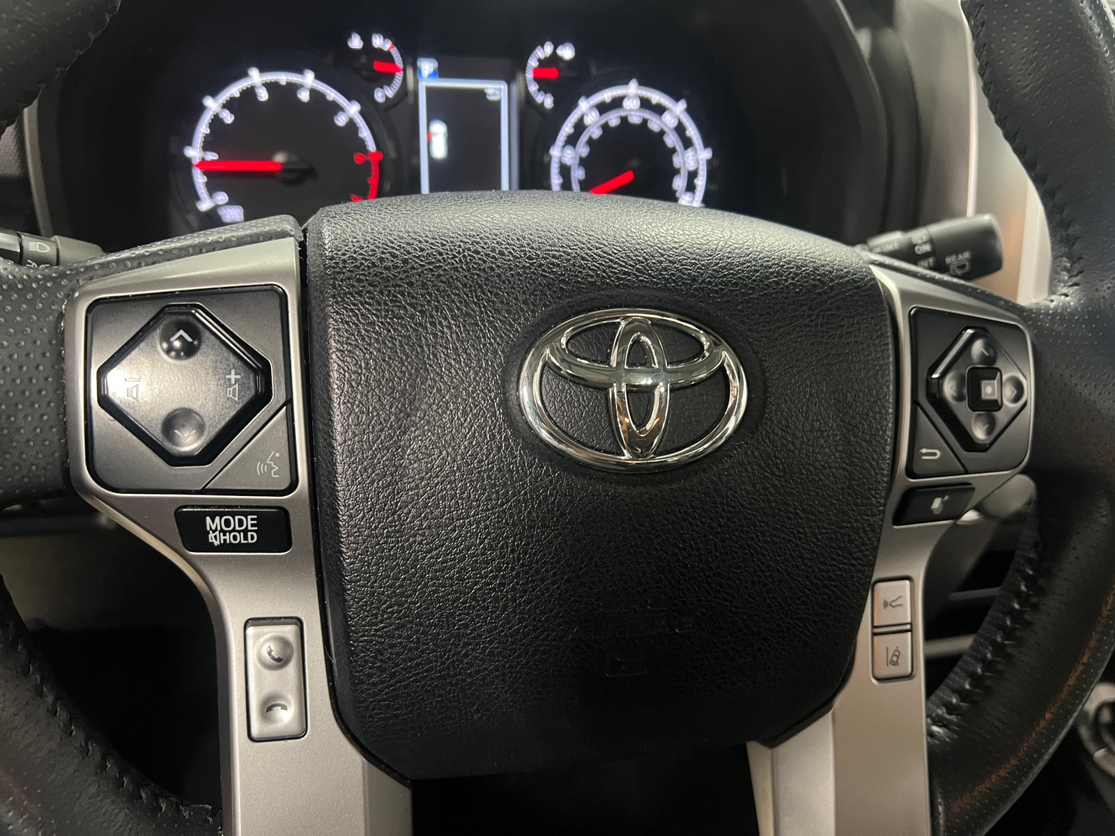 Thumbnail: 2022 Toyota 4Runner - 4
