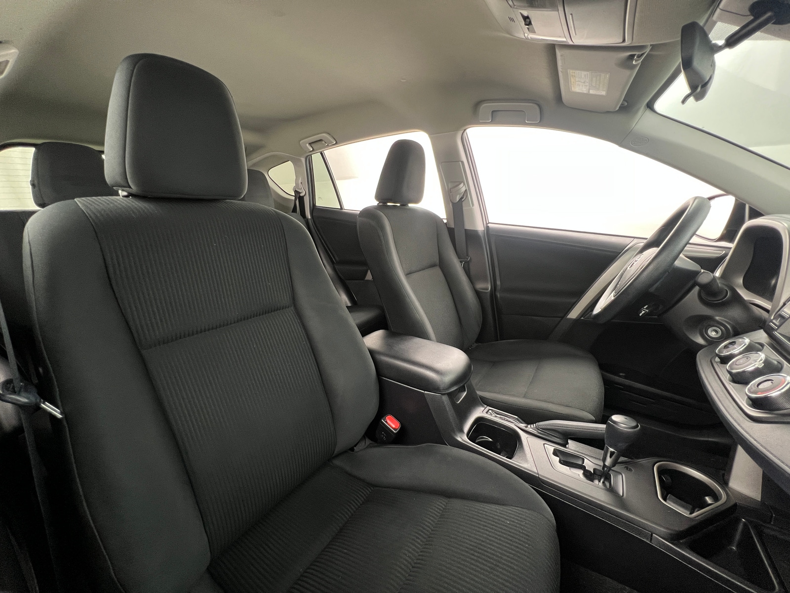 Thumbnail: 2018 Toyota RAV4 - 2