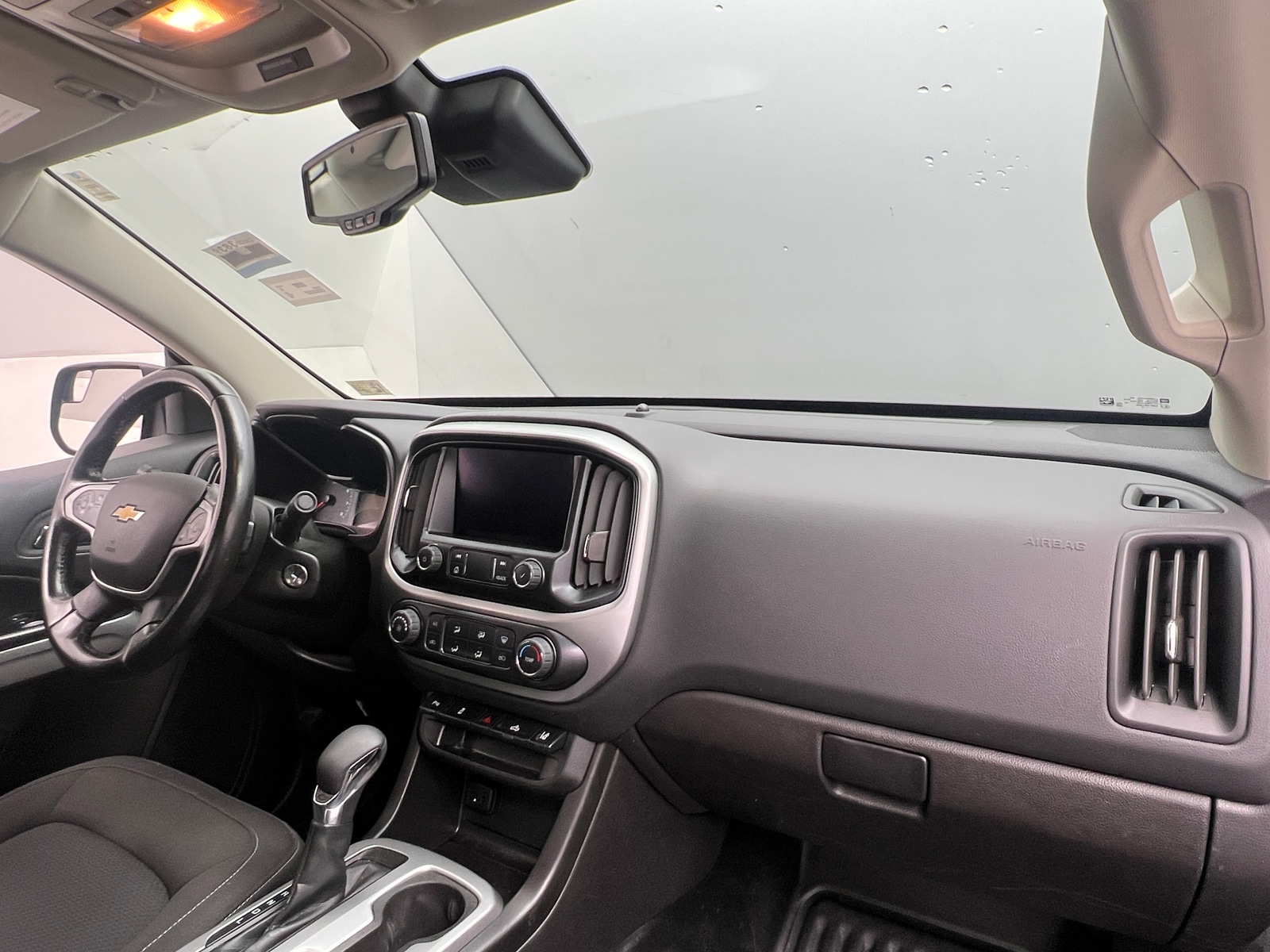 Thumbnail: 2022 Chevrolet Colorado - 3