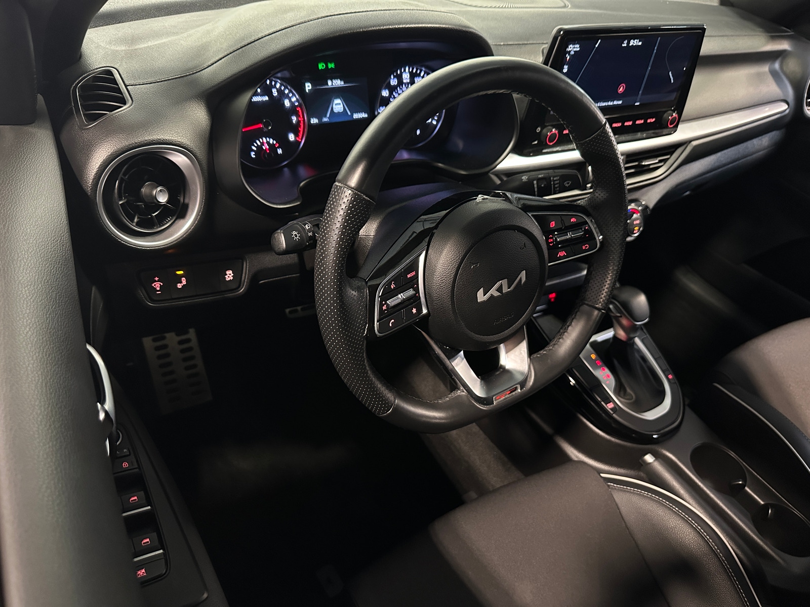 Thumbnail: 2023 Kia Forte - 3
