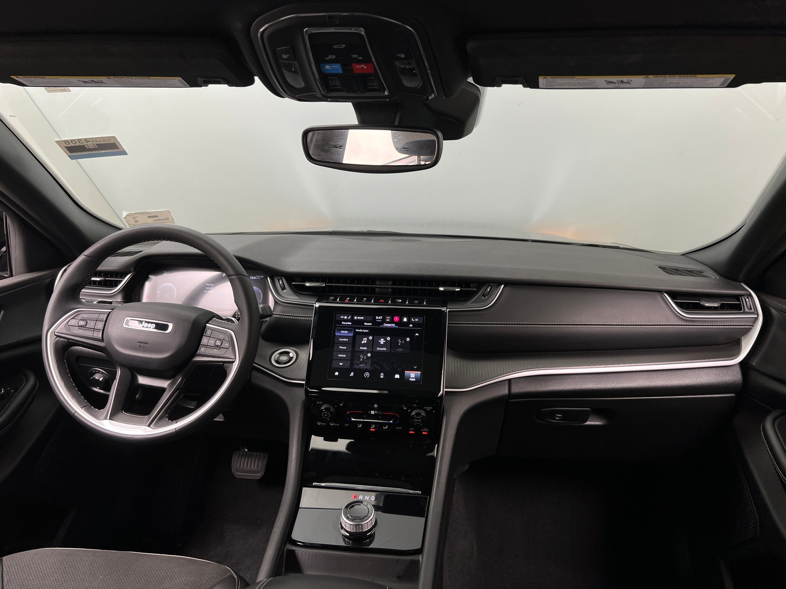 Thumbnail: 2023 Jeep Grand Cherokee L - 3