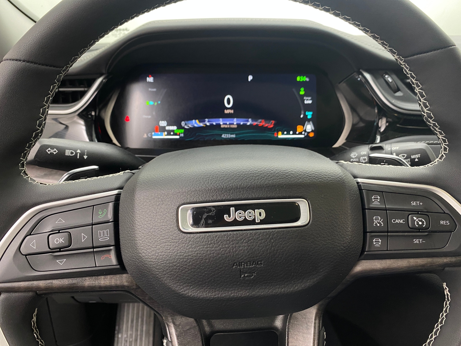 Thumbnail: 2023 Jeep Grand Cherokee - 4