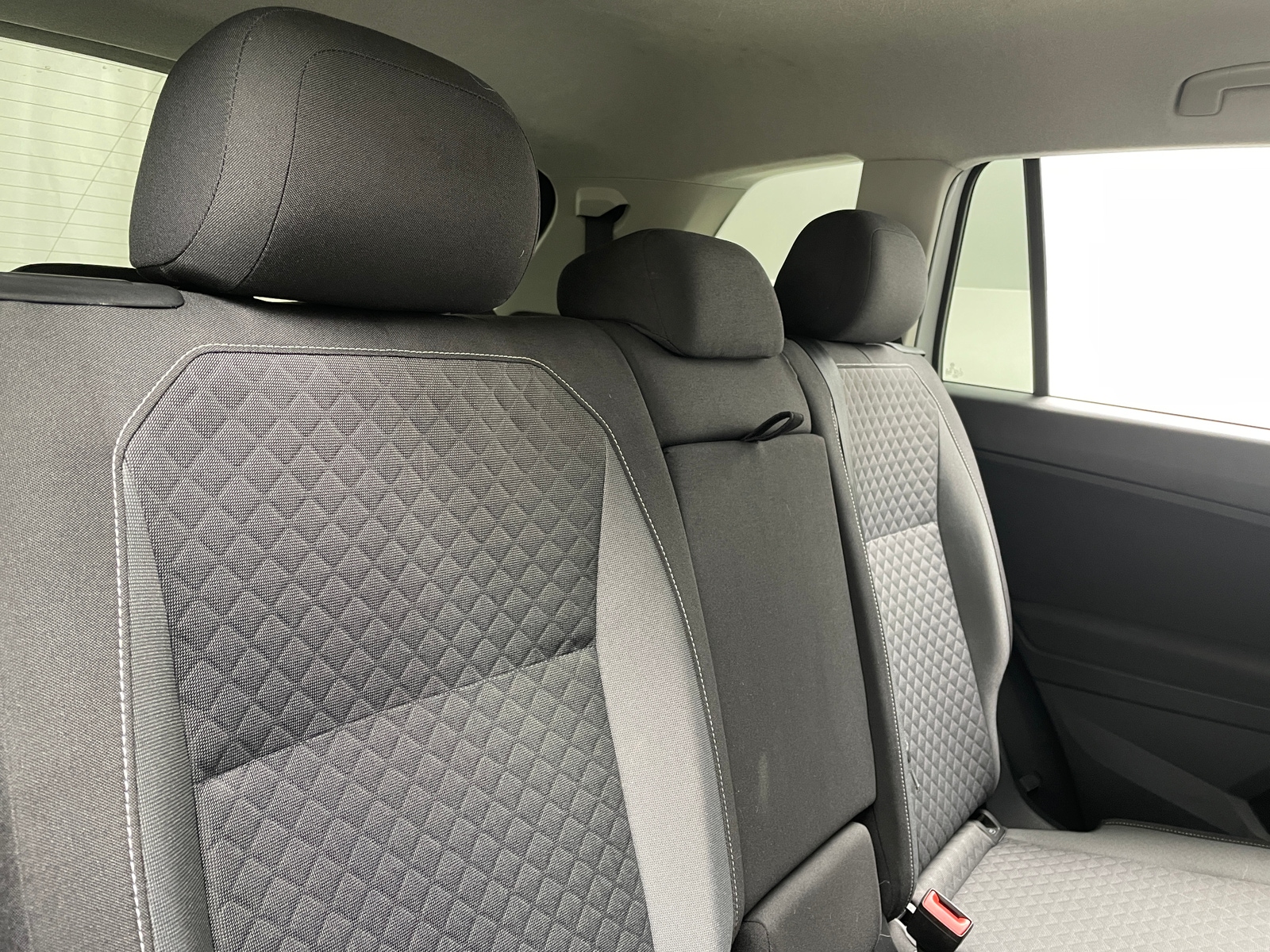 Thumbnail: 2021 Volkswagen Tiguan - 6
