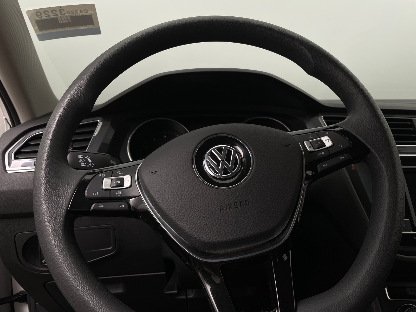 Thumbnail: 2021 Volkswagen Tiguan - 5