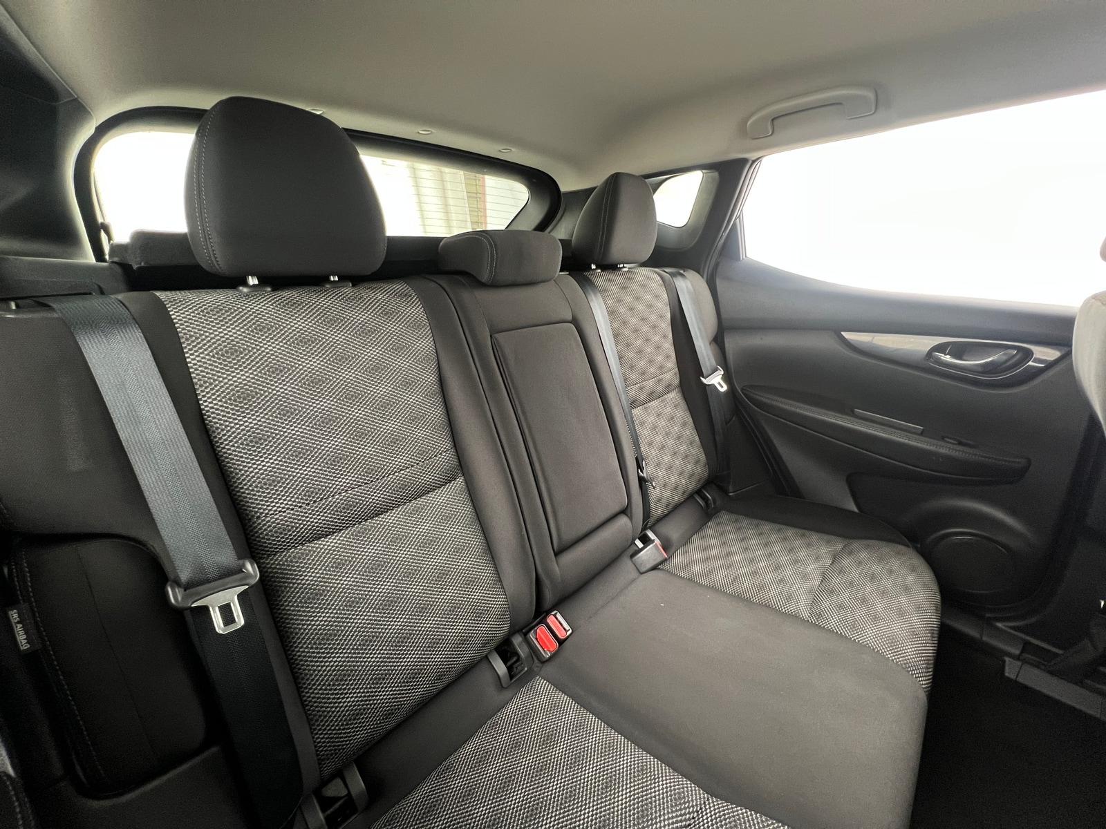 Thumbnail: 2020 Nissan Rogue Sport - 6