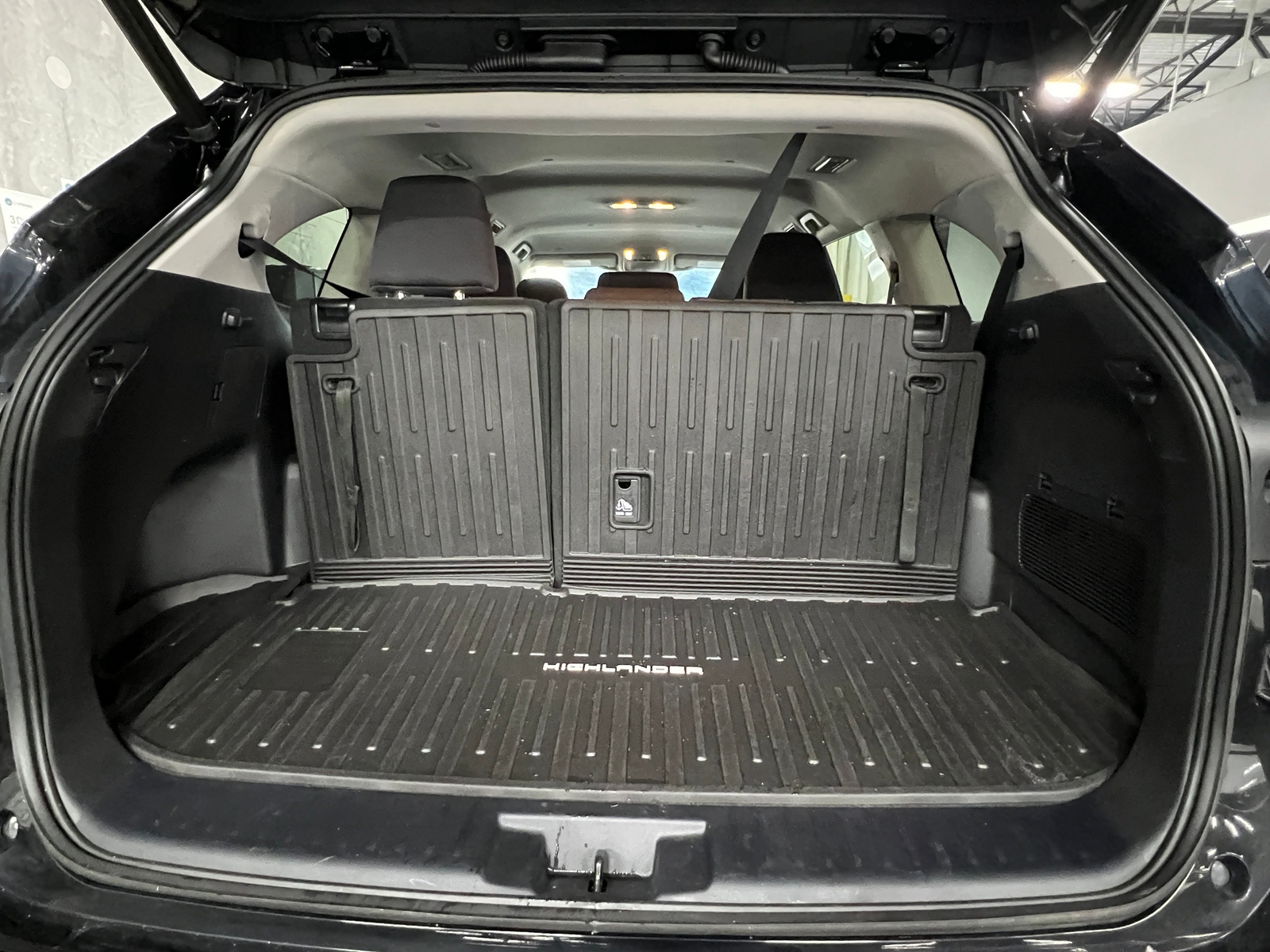 Thumbnail: 2020 Toyota Highlander - 7