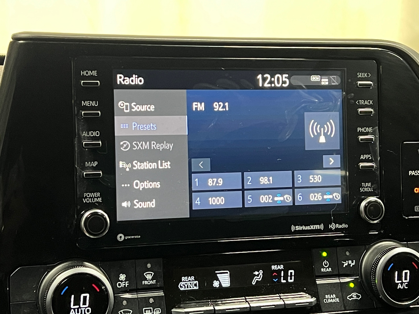 Thumbnail: 2020 Toyota Highlander - 4