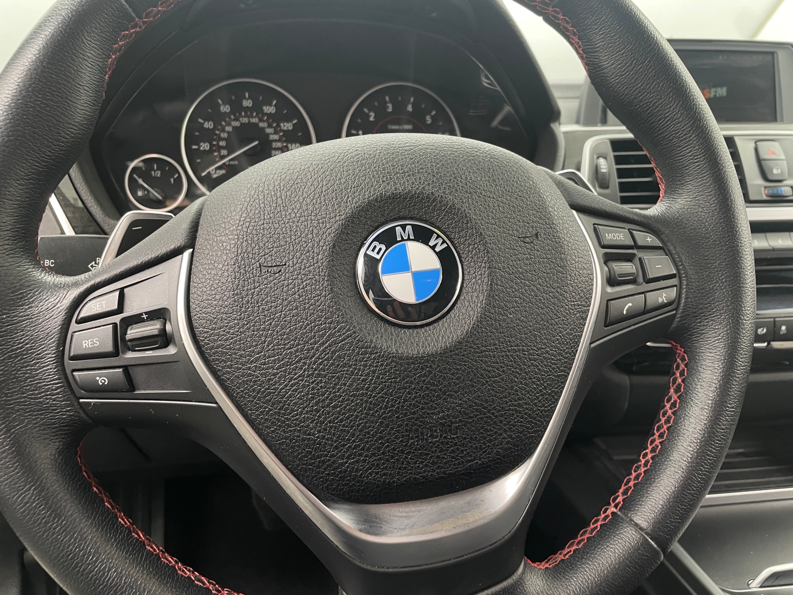 Thumbnail: 2018 BMW 3 Series - 4