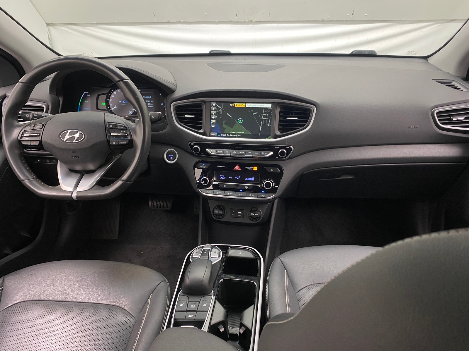 Thumbnail: 2019 Hyundai Ioniq - 2