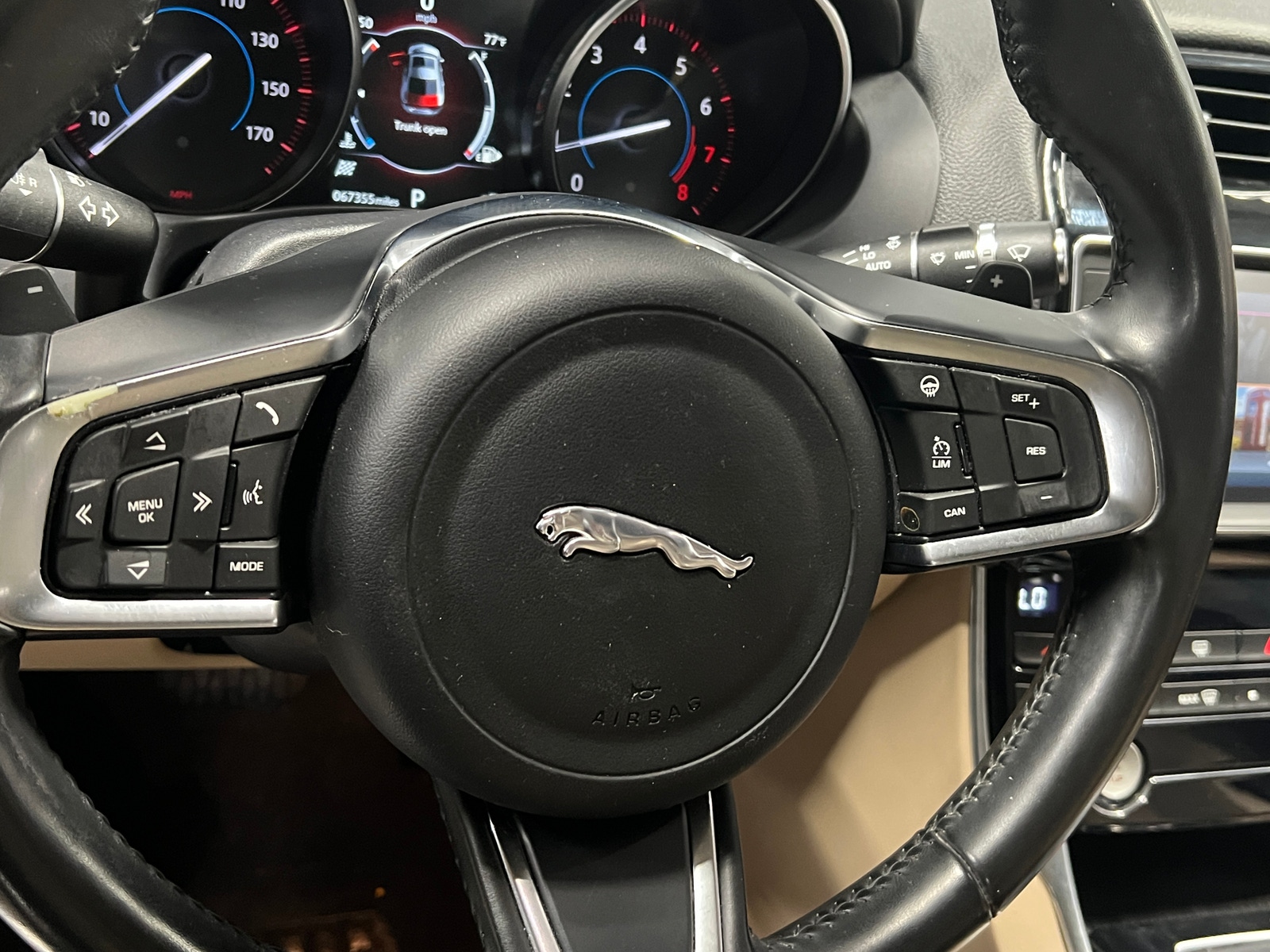 Thumbnail: 2018 Jaguar XE - 4