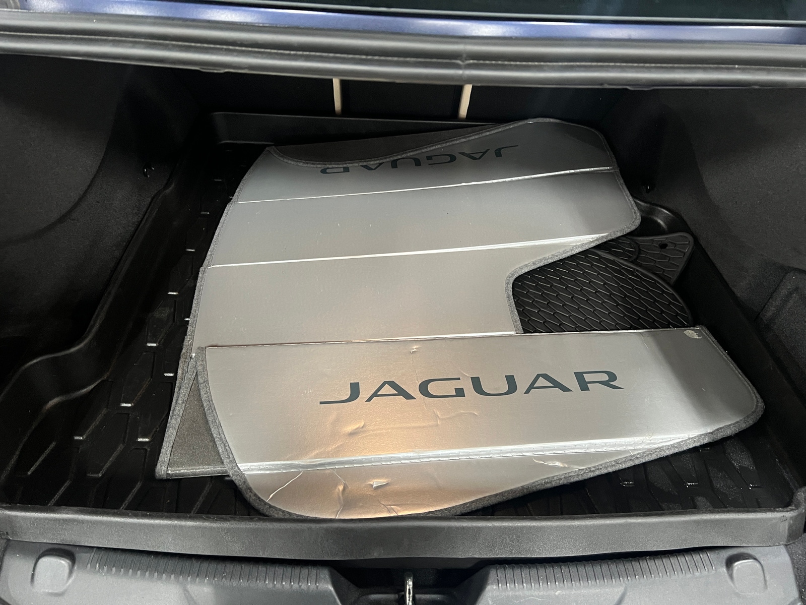 Thumbnail: 2018 Jaguar XE - 6