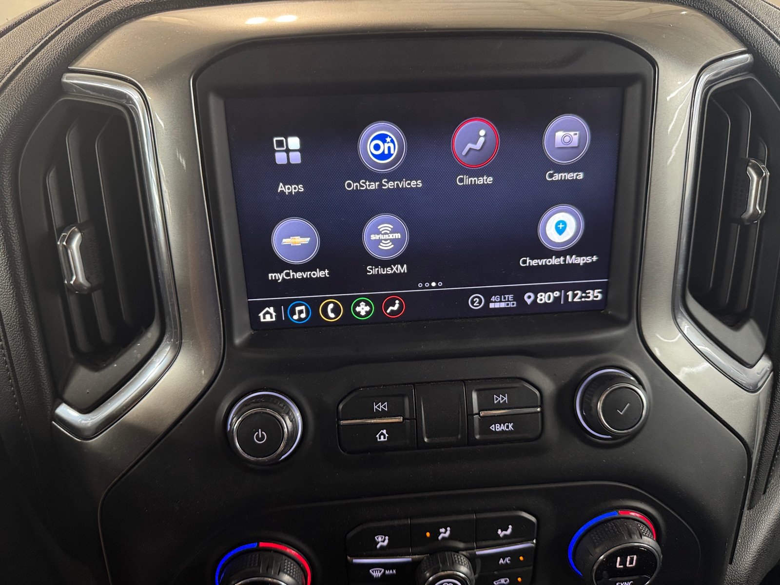 Thumbnail: 2020 Chevrolet Silverado 1500 - 4