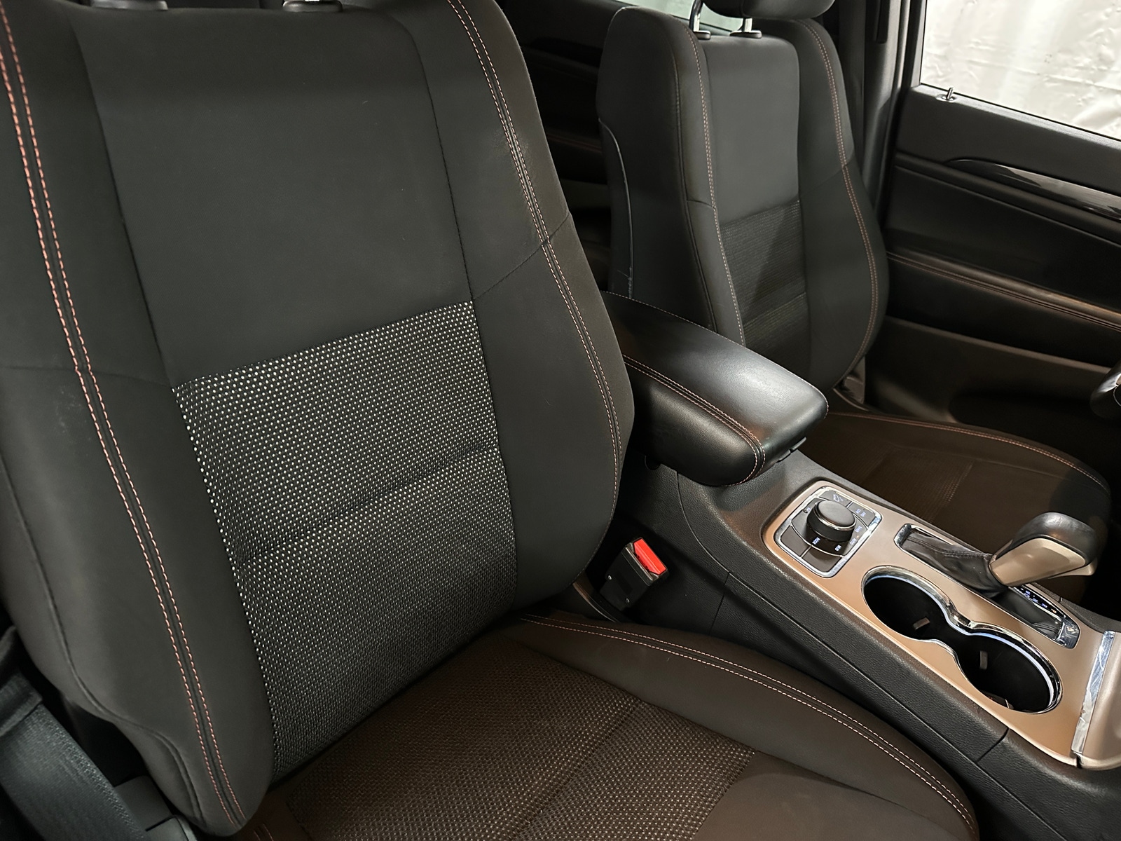 Thumbnail: 2016 Jeep Grand Cherokee - 2