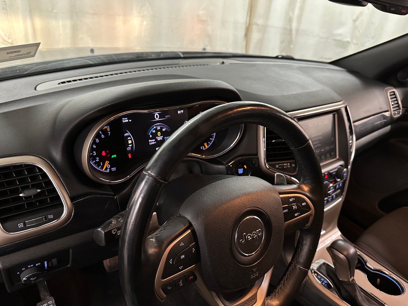Thumbnail: 2016 Jeep Grand Cherokee - 3