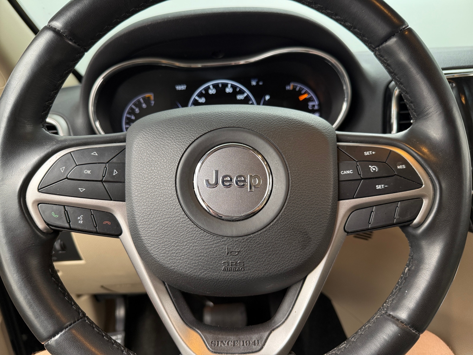 Thumbnail: 2022 Jeep Grand Cherokee - 5