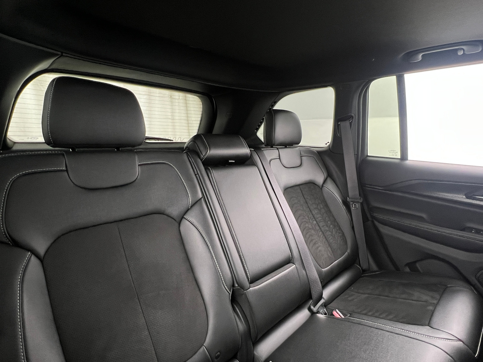 Thumbnail: 2024 Jeep Grand Cherokee - 6