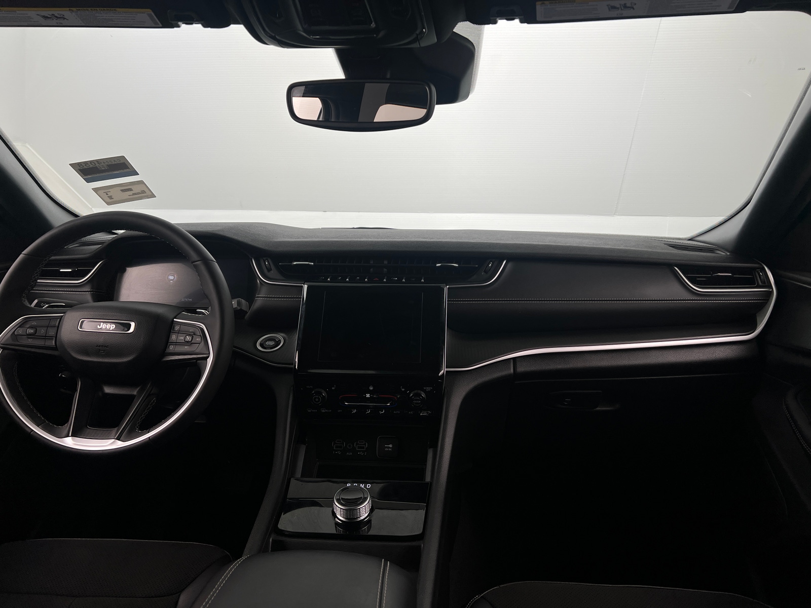 Thumbnail: 2024 Jeep Grand Cherokee - 3