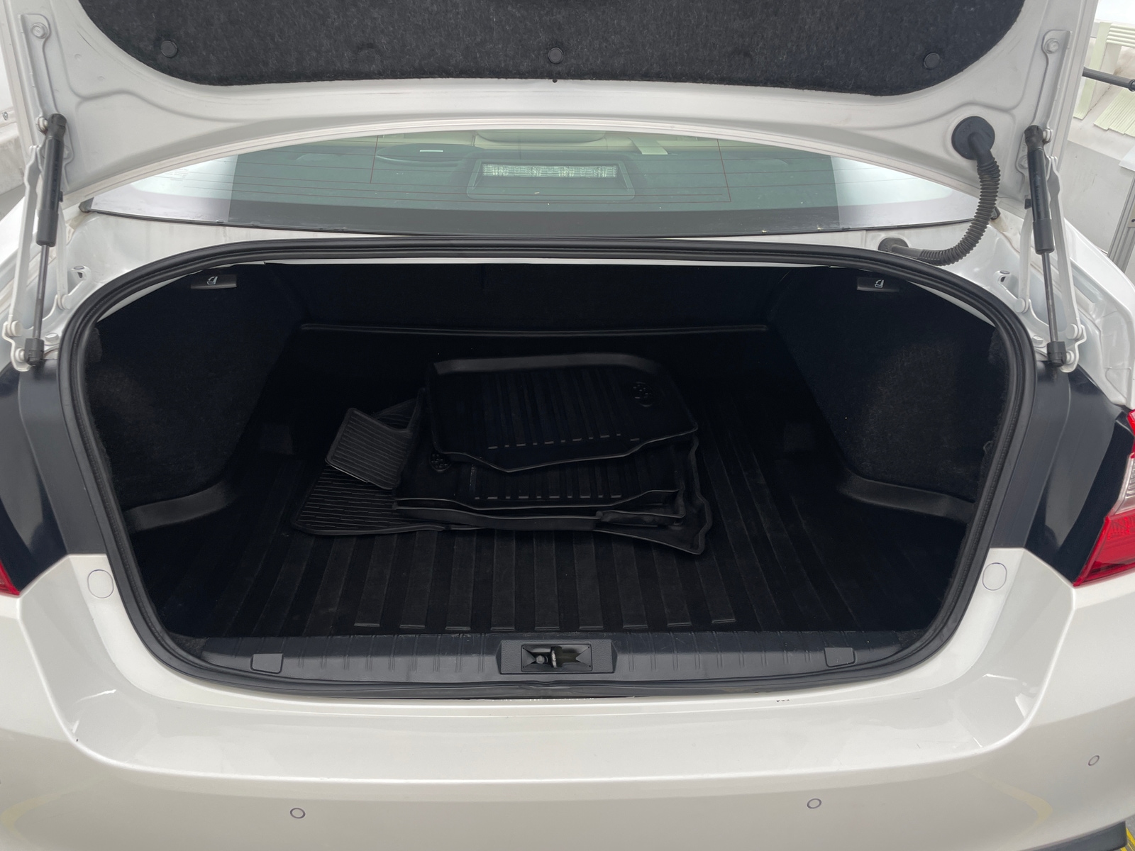 Thumbnail: 2018 Subaru Legacy - 6