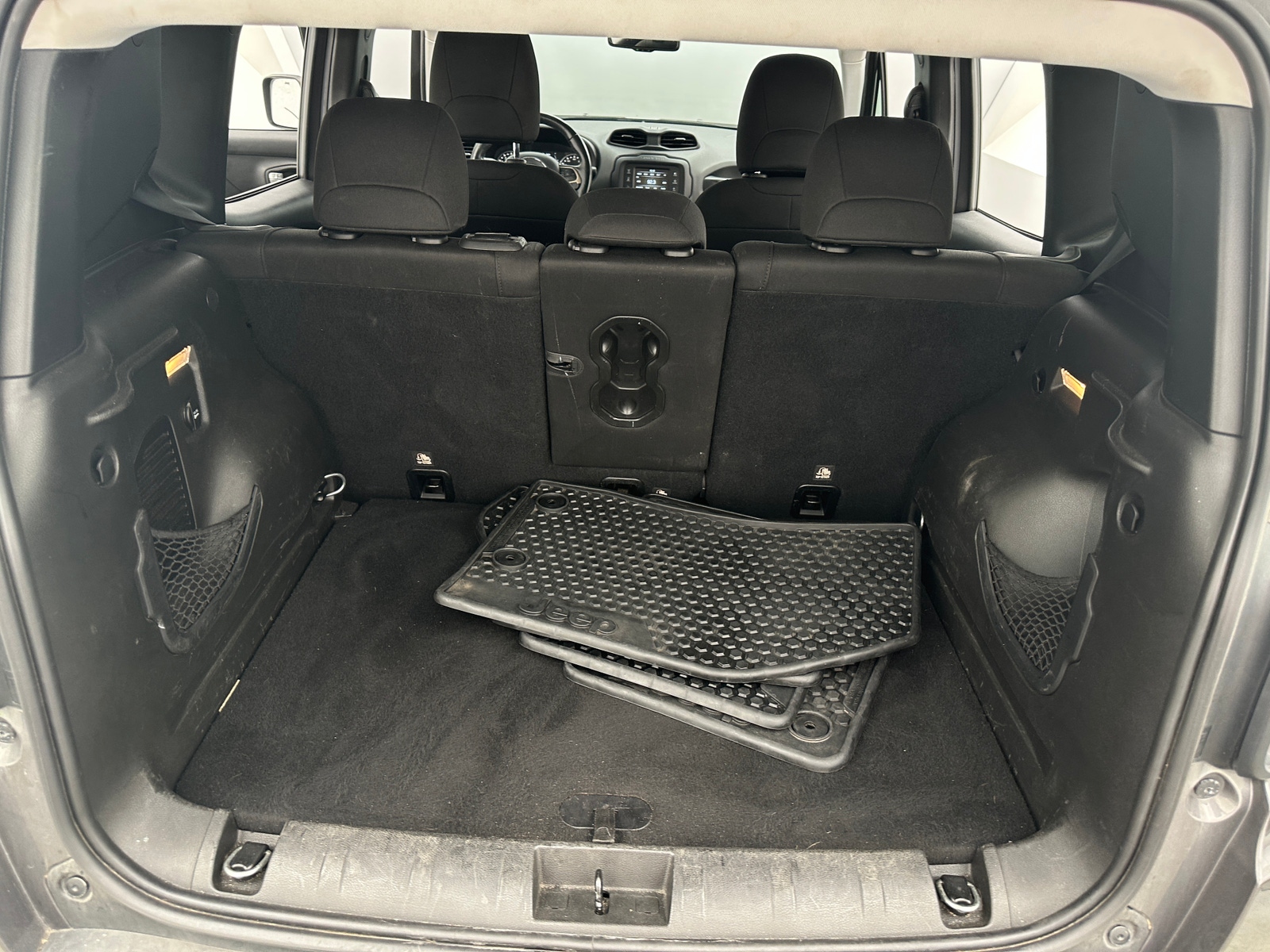 Thumbnail: 2017 Jeep Renegade - 7