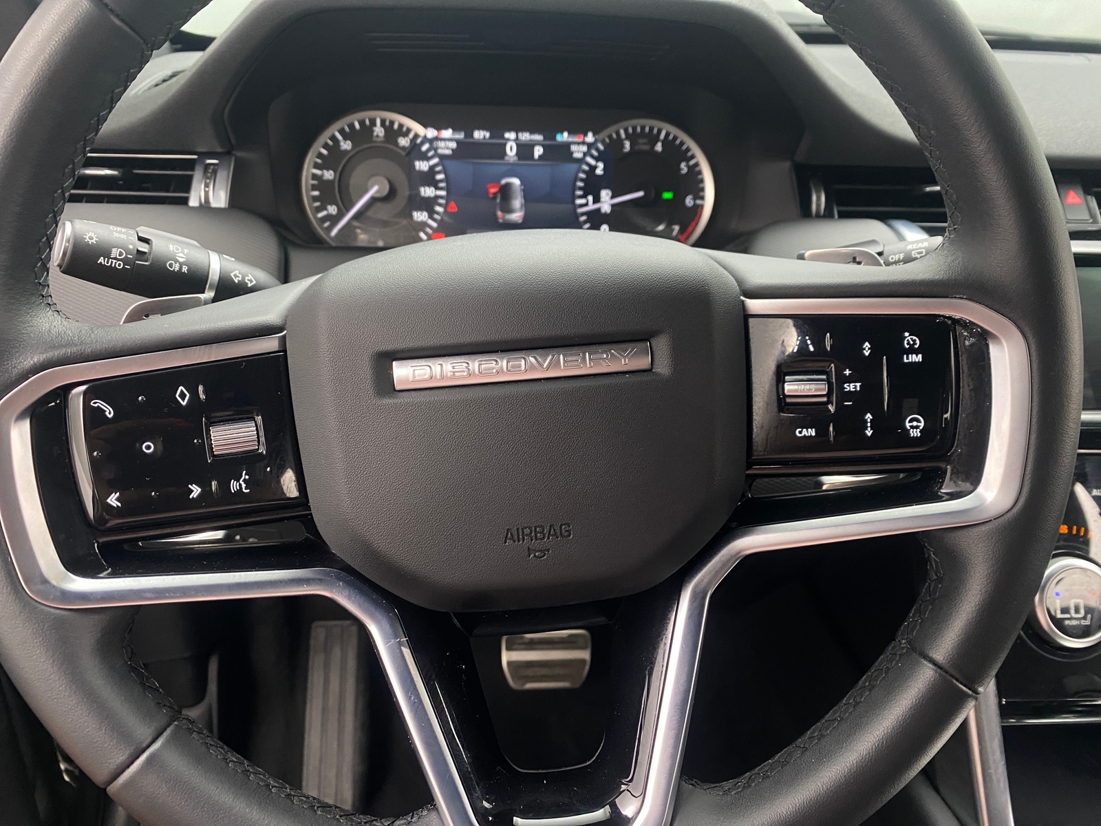 Thumbnail: 2023 Land Rover Discovery Sport - 4