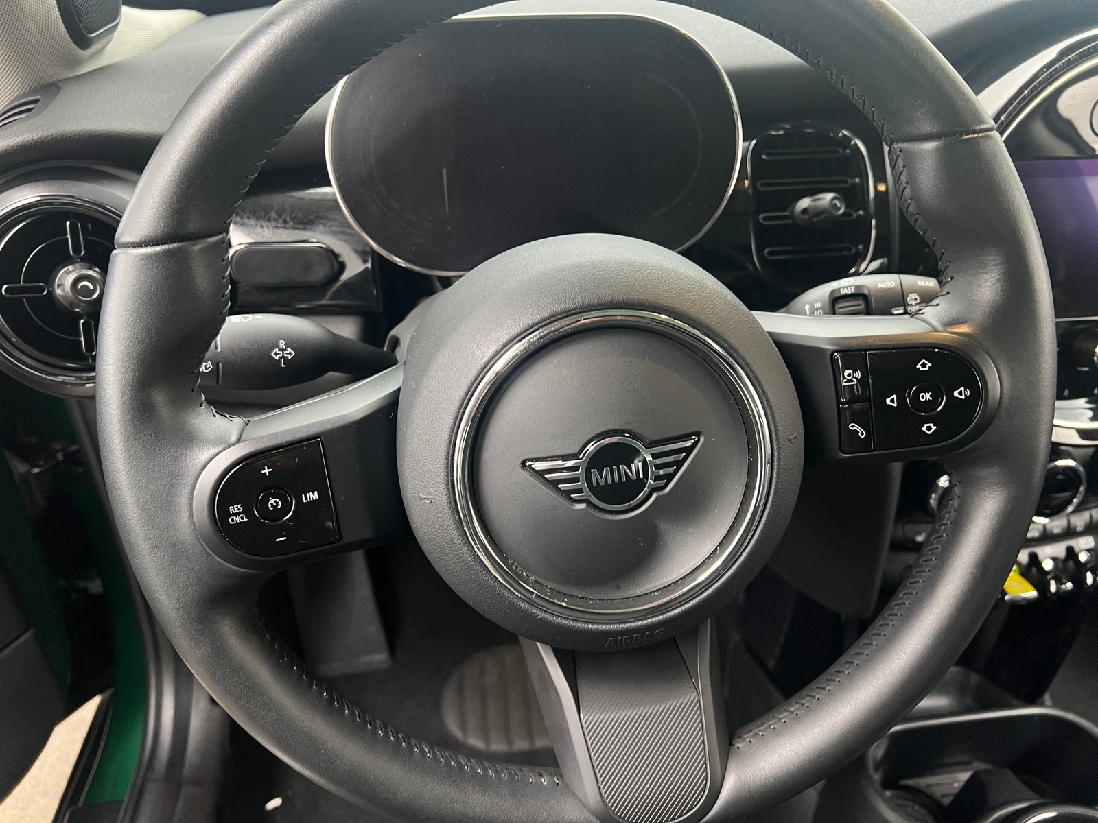 Thumbnail: 2024 MINI Cooper Hardtop - 3