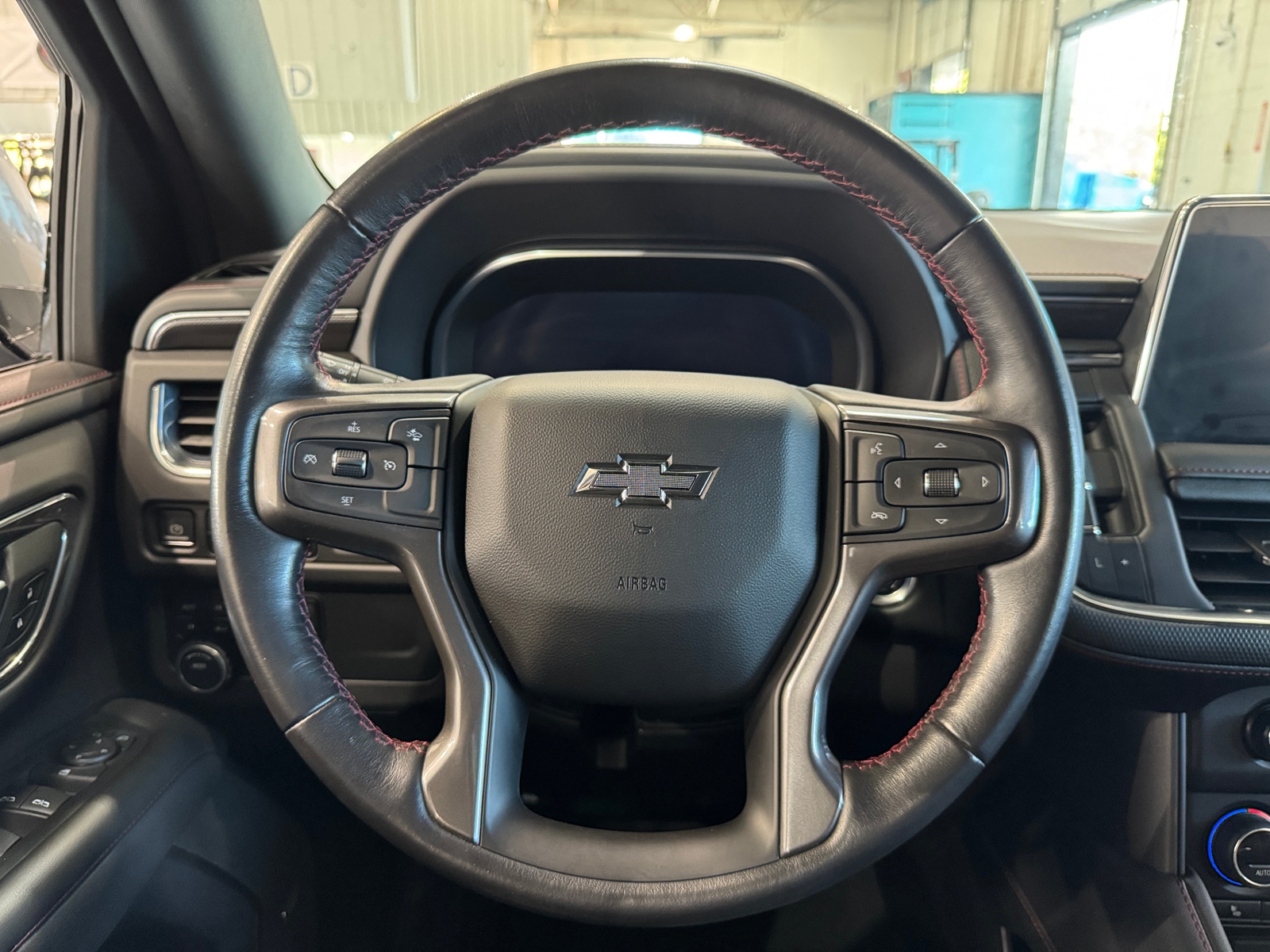 Thumbnail: 2023 Chevrolet Suburban - 4