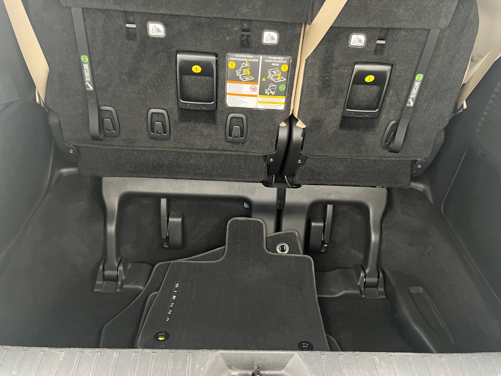 Thumbnail: 2022 Toyota Sienna - 6