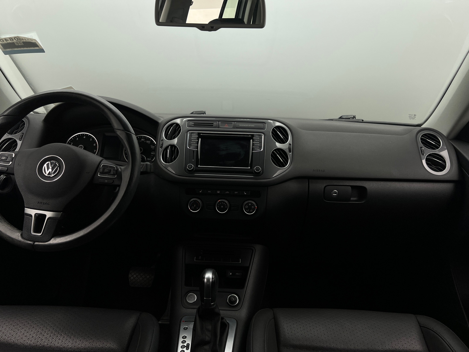Thumbnail: 2017 Volkswagen Tiguan - 3