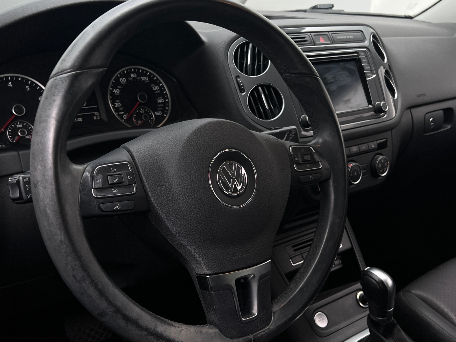 Thumbnail: 2017 Volkswagen Tiguan - 5