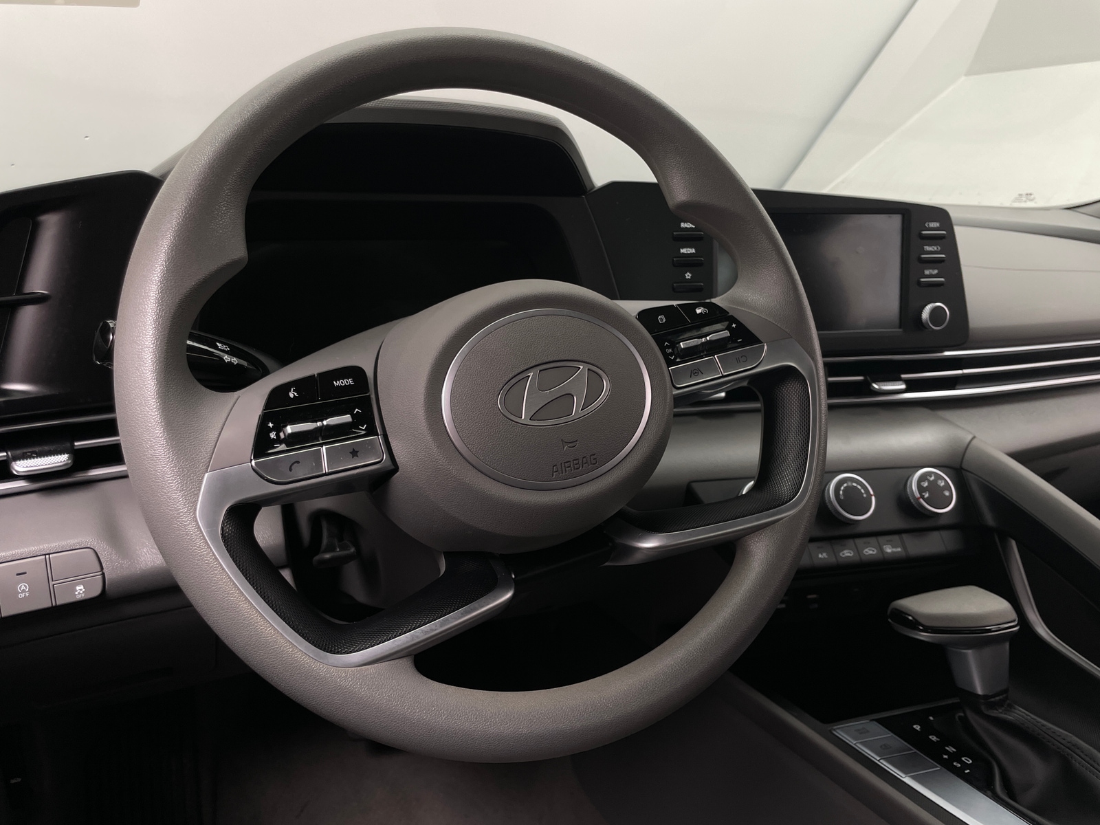 Thumbnail: 2024 Hyundai Elantra - 5